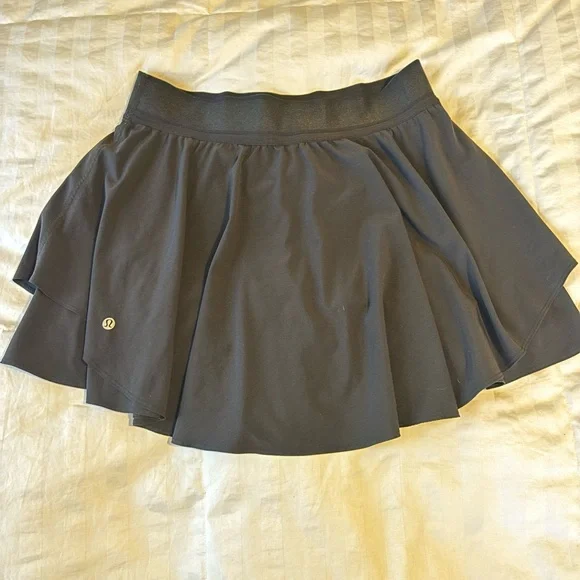 Lulu lemon Black Women's Athletic Shorts 10